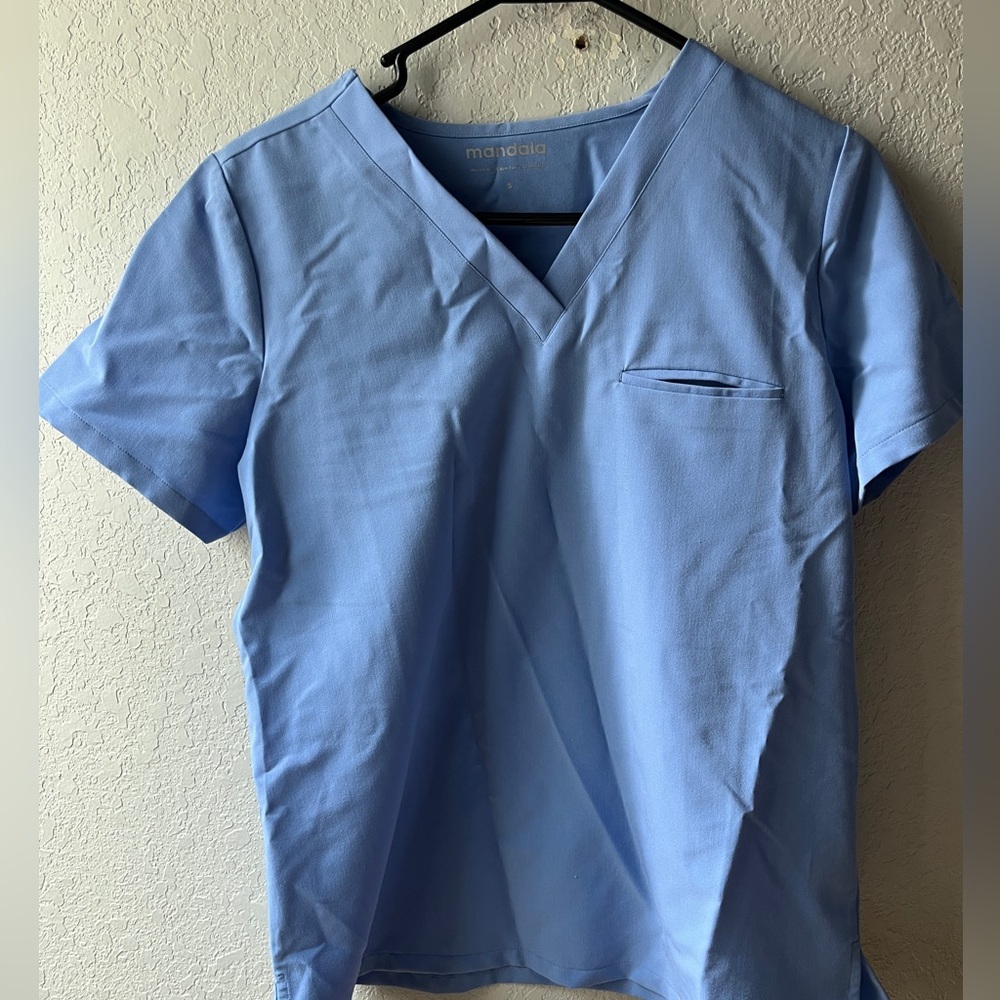 Mandala blue scrub top small